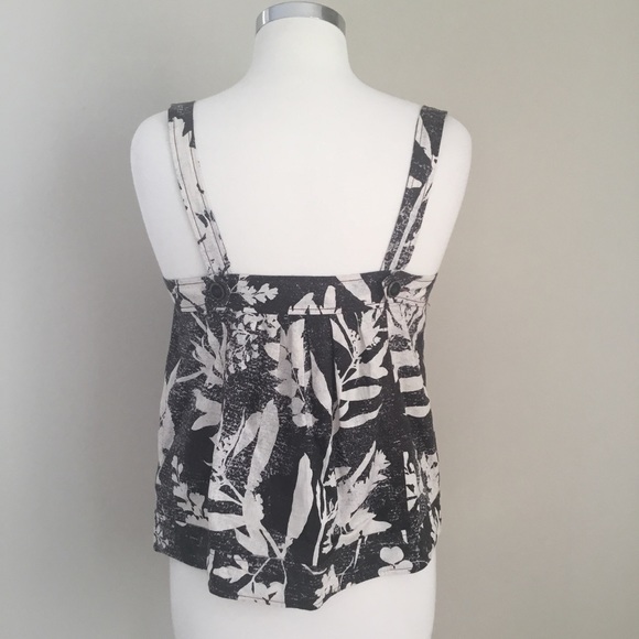 HD in Paris for Anthro Laurel Floral Tank Top - Picture 5 of 8
